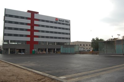 Visita al nou aparcament del parc del Riu Ripoll.