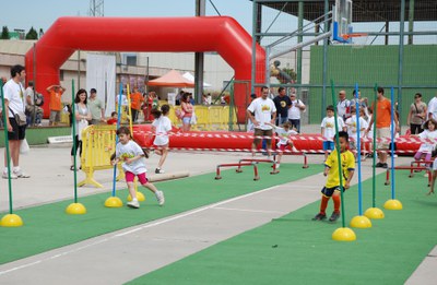 Prop d'un miler d'infants participen a la Festa de l'Esport.