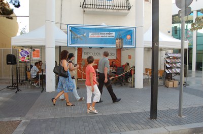 La ràdio trasllada el seu estand a la plaça de Pere Quart.