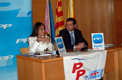 La Diputada del PP Eva García visita Ripollet.