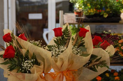 Llibres, roses i bon temps al Sant Jordi a la Rambla.
