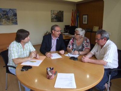 L'alcalde i la regidora de Salut Pública es reuneixen amb treballadors d'Ambulàncies Egara.