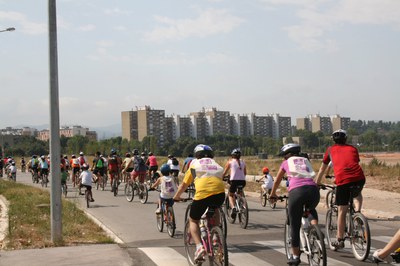 Mig miler de persones participen a la 4a Bicicletada del Vallès.