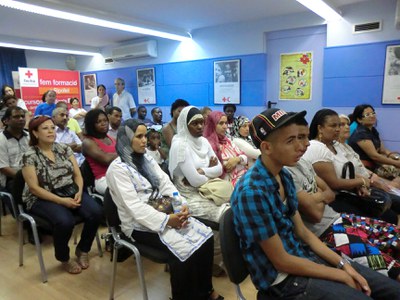 Lliurats els diplomes dels tallers de Creu Roja adreçat a persones immigrades.