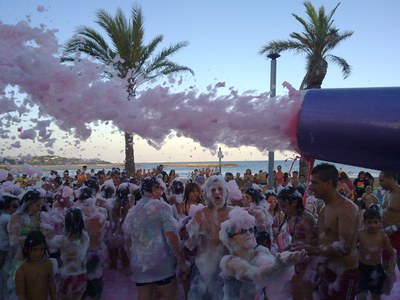 Festa de l'escuma per als més petits .