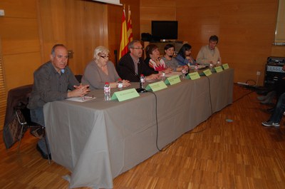 Una nova edició de la Tarda Poètica ens fa creure que un món millor és possible.