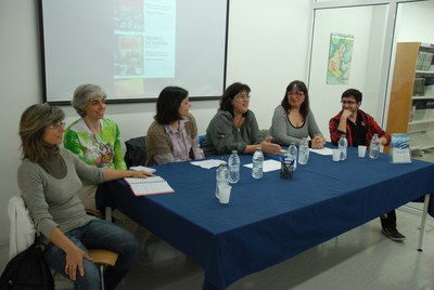 Sant Jordi 2012Els escriptors d'Arc de Sant Martí presenten el seu segon llibre a la Biblioteca.
