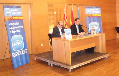 L'eurodiputat Santi Fisas repassa la situació actual en un acte al Centre Cultural.