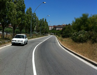 El PMO repassa la pintura viària del municipi.