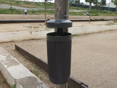 Continuen els treballs de manteniment a la via pública.