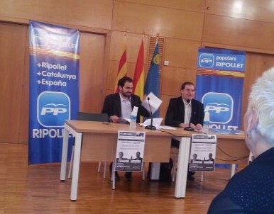 El diputat popular Fernando Sánchez visita Ripollet.