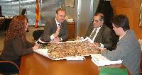 El govern municipal es reuneix amb el conseller de Política Territorial per parlar de l’autopista.