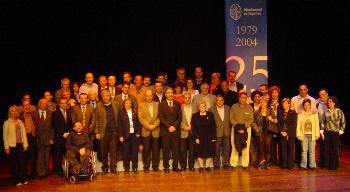 Històric retrobament dels regidors dels 25 anys d'ajuntament democràtic a Ripollet.