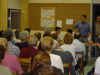 Gran assistència de públic a la primera assemblea de barri del CpR.