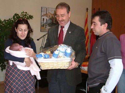 El primer nadó de Ripollet nascut el 2005 es diu Luna.