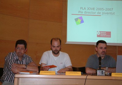 La Diputació presenta a Ripollet el Pla Director de Joventut i la Guia de Serveis 2005.