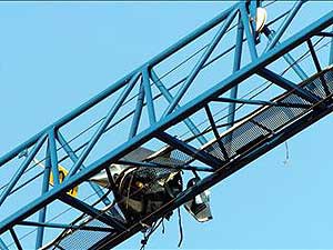 Dos veïns de Ripollet morts en l'accident d’una avioneta contra una grua a Sant Quirze.