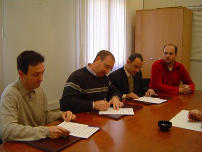 Els autobusos de Font promocionaran el comerç de Ripollet.