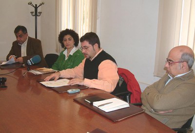 El servei d’assessorament legal a immigrants va atendre 364 consultes el 2005.