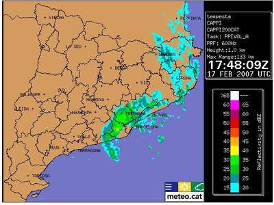 Ensurt per una explosió de gas provocada per un llamp.