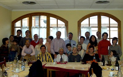 L'alcalde de Ripollet celebra el 102 aniversari de “l'Avi Petit”.