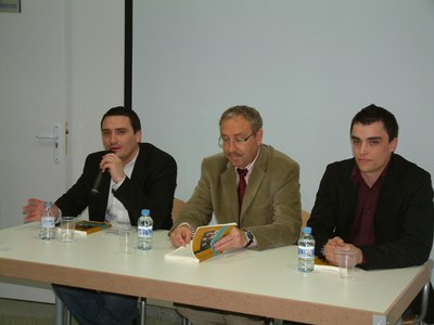 Xavier Gassó presenta al CIP la seva primera novel·la.