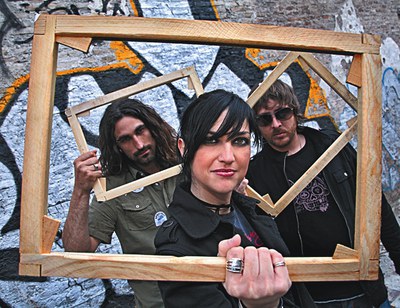 Entrevista a Efecto MariposaSusana Alva, cantant 'Enguany, un altre agost sense tornar a casa'.