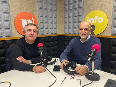 Marc Pérez (esquerra) i Modest Serra (dreta), al programa Cor Blau de Ripollet Ràdio..