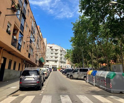 Es talla el trànsit al carrer de Tamarit, entre Mercè i Sarrià de Ter, per les obres al parc de Primer de Maig.
