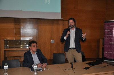 D'esquerra a dreta: Josep M. Andevert, cap de llista de Junts per Ripollet i el diputat David Saldoni.