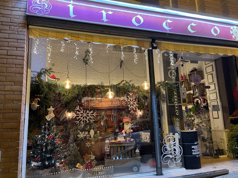 La cafeteria Sirocco s’endú dos premis com a millor decoració de Nadal al seu aparador