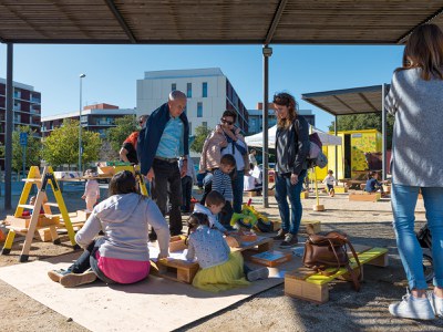 Activitat de la Jugatecambiental del parc dels Pinetons.