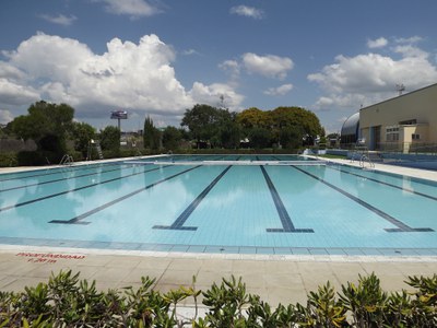 El Poliesportiu Municipal obre la piscina descoberta per a entrenaments.