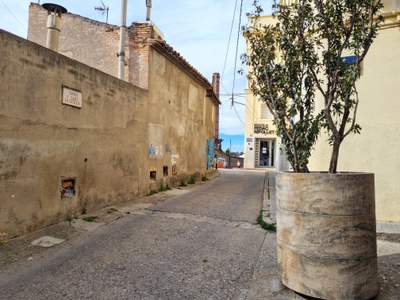 Nou espai per a vianants al nucli antic, amb la transformació d’un tram del carrer d’Isabel la Catòlica.
